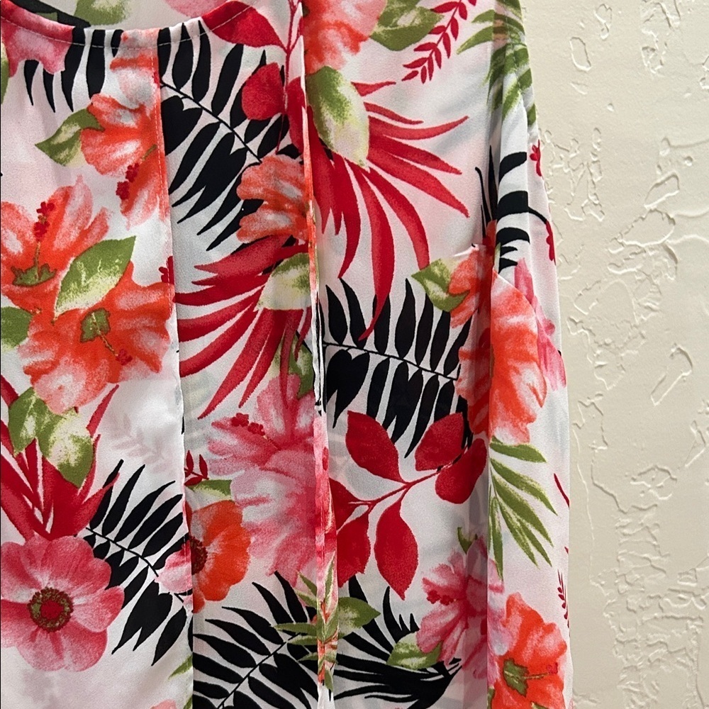 New Directions Floral Tank Top - Red and Green - Picture 4 of 5